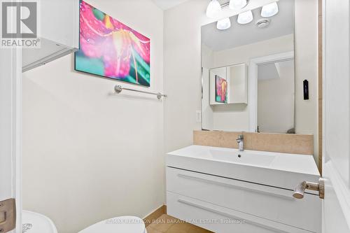 221 Elmwood Avenue, Toronto, ON - Indoor Photo Showing Bathroom
