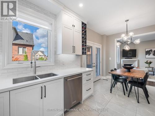 1057 Warby Trail, Newmarket, ON - Indoor Photo Showing Kitchen With Double Sink