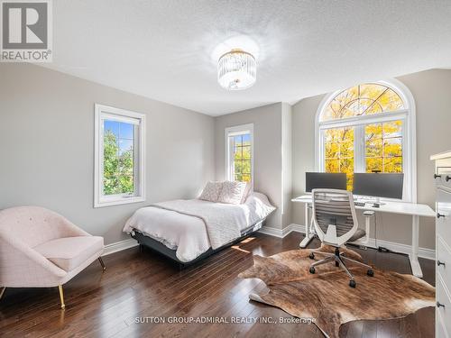 1057 Warby Trail, Newmarket, ON - Indoor Photo Showing Bedroom