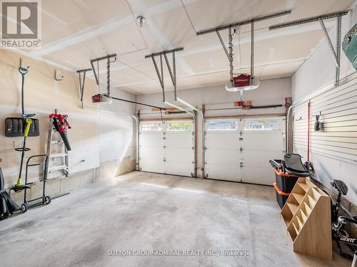 1057 Warby Trail, Newmarket, ON - Indoor Photo Showing Garage