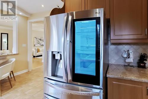 20 Palomino Drive, Richmond Hill, ON - Indoor Photo Showing Kitchen