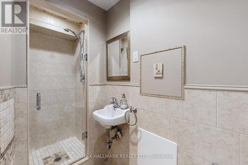 20 Palomino Drive, Richmond Hill, ON - Indoor Photo Showing Bathroom