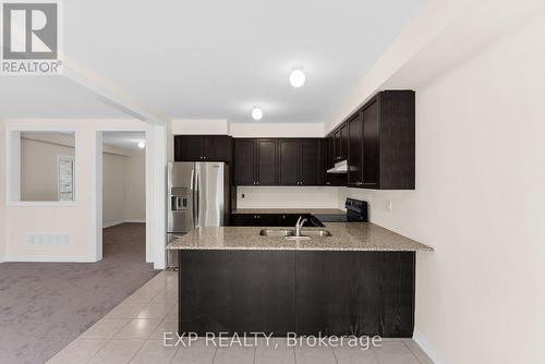 17 Jeanne Pynn Avenue, Georgina, ON - Indoor Photo Showing Kitchen With Double Sink