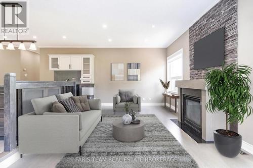 46 Kell Place, Barrie, ON - Indoor Photo Showing Living Room With Fireplace