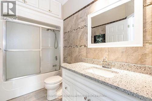 46 Kell Place, Barrie, ON - Indoor Photo Showing Bathroom