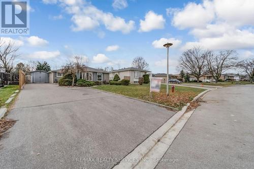 39 Flavian Crescent, Brampton, ON - Outdoor