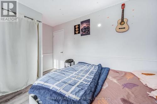 39 Flavian Crescent, Brampton, ON - Indoor Photo Showing Bedroom