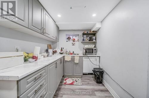 39 Flavian Crescent, Brampton, ON - Indoor Photo Showing Kitchen