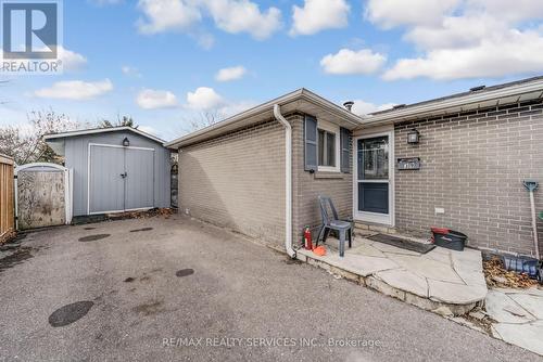 39 Flavian Crescent, Brampton, ON - Outdoor