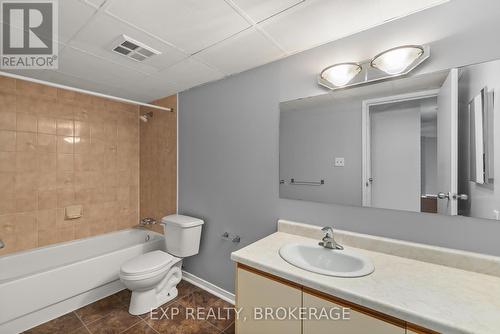 401 - 745 Davis Drive, Kingston (East Gardiners Rd), ON - Indoor Photo Showing Bathroom