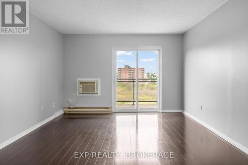 401 - 745 Davis Drive, Kingston (East Gardiners Rd), ON - Indoor Photo Showing Other Room