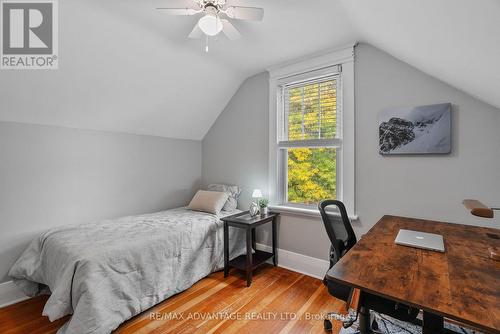 74 Emery Street E, London South (South F), ON - Indoor Photo Showing Bedroom
