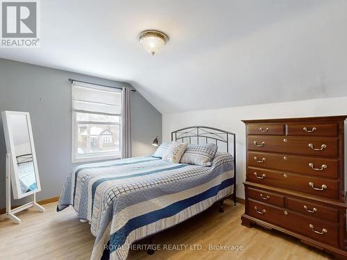651 Somerville Avenue, Oshawa, ON - Indoor Photo Showing Bedroom