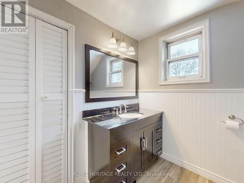 651 Somerville Avenue, Oshawa, ON - Indoor Photo Showing Bathroom