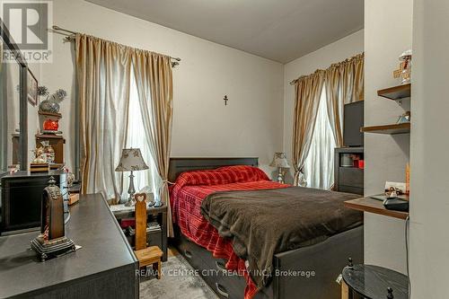 203 Rectory Street, London East (East L), ON - Indoor Photo Showing Bedroom