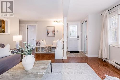 55 47Th Street N, Wasaga Beach, ON - Indoor Photo Showing Other Room