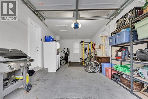 8475 Wyandotte Unit# 116, Windsor, ON - Indoor Photo Showing Garage