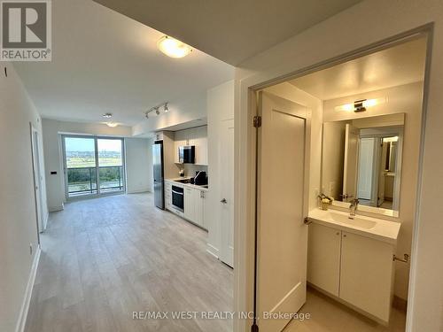 1831 - 2545 Simcoe Street N, Oshawa, ON - Indoor