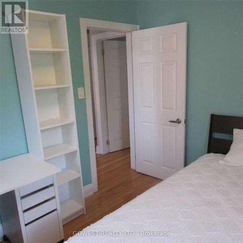 19B - 19 Troy Street, Mississauga, ON - Indoor Photo Showing Bedroom