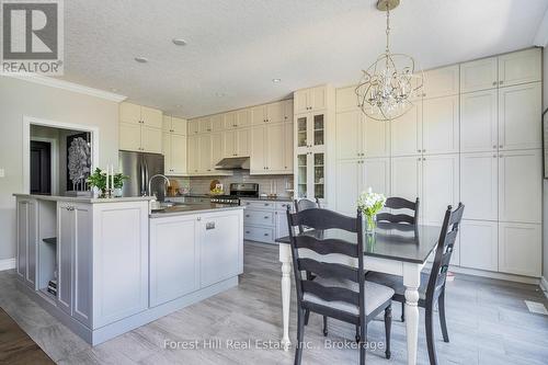 21 Marta Crescent, Barrie (Ardagh), ON - Indoor Photo Showing Dining Room