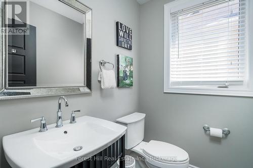 21 Marta Crescent, Barrie (Ardagh), ON - Indoor Photo Showing Bathroom