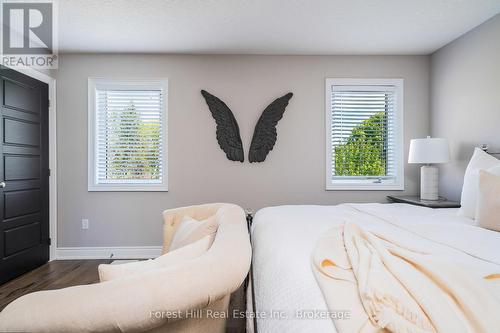 21 Marta Crescent, Barrie (Ardagh), ON - Indoor Photo Showing Bedroom