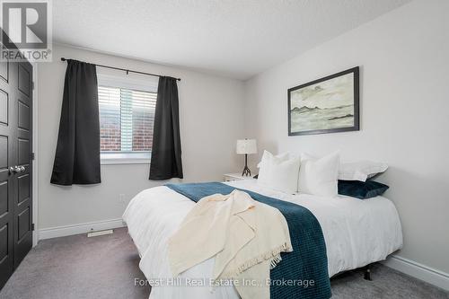 21 Marta Crescent, Barrie (Ardagh), ON - Indoor Photo Showing Bedroom