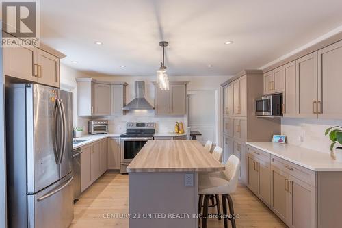 193 Kenedon Drive, Kawartha Lakes (Emily), ON - Indoor Photo Showing Kitchen With Upgraded Kitchen