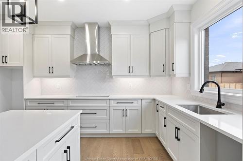 1200 Campana Crescent, Lakeshore, ON - Indoor Photo Showing Kitchen With Upgraded Kitchen
