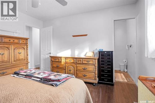344 Russell Road, Saskatoon, SK - Indoor Photo Showing Bedroom