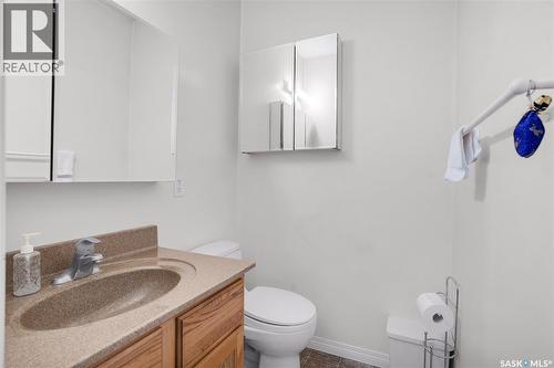 344 Russell Road, Saskatoon, SK - Indoor Photo Showing Bathroom