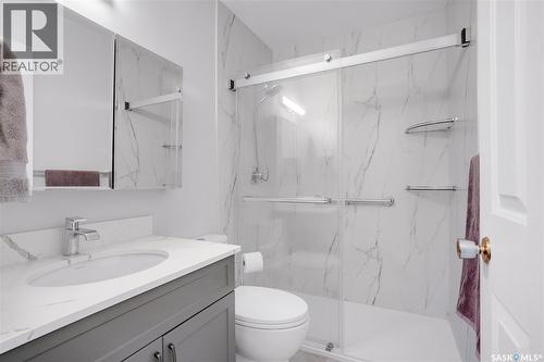 344 Russell Road, Saskatoon, SK - Indoor Photo Showing Bathroom