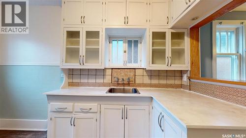 2275 Quebec Street, Regina, SK - Indoor Photo Showing Kitchen