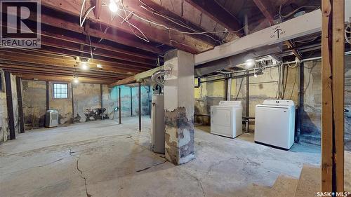 2275 Quebec Street, Regina, SK - Indoor Photo Showing Laundry Room