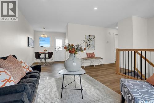 1543 Stadacona Street W, Moose Jaw, SK - Indoor Photo Showing Living Room