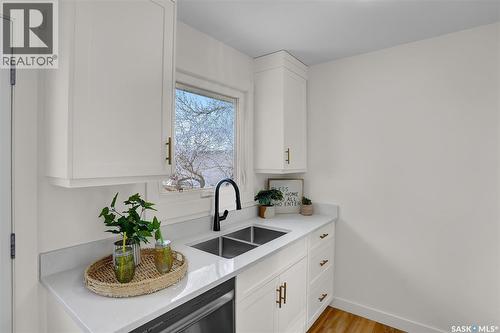 1543 Stadacona Street W, Moose Jaw, SK - Indoor Photo Showing Kitchen With Double Sink