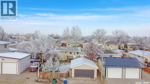 1543 Stadacona Street W, Moose Jaw, SK - Outdoor