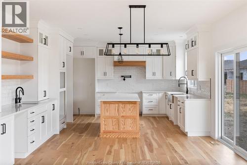 1198 Campana Crescent, Lakeshore, ON - Indoor Photo Showing Kitchen