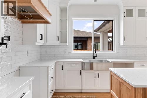 1198 Campana Crescent, Lakeshore, ON - Indoor Photo Showing Kitchen