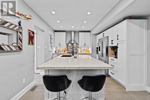 3560 Strang Drive, Niagara Falls (Chippawa), ON - Indoor Photo Showing Kitchen With Upgraded Kitchen