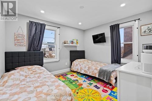 3560 Strang Drive, Niagara Falls (Chippawa), ON - Indoor Photo Showing Bedroom