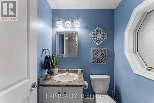 7 Vita Stephanie Court, Georgina, ON - Indoor Photo Showing Bathroom