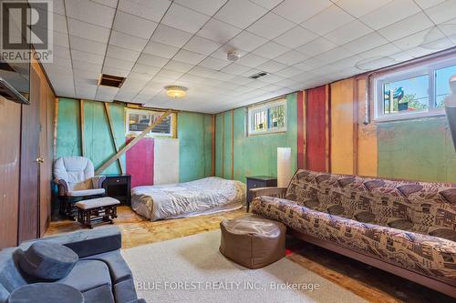 2 The Birches Place, London South (South T), ON - Indoor