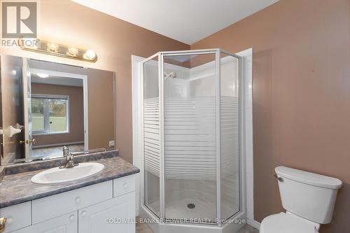 23 - 680 Commissioners Road W, London South (South M), ON - Indoor Photo Showing Bathroom