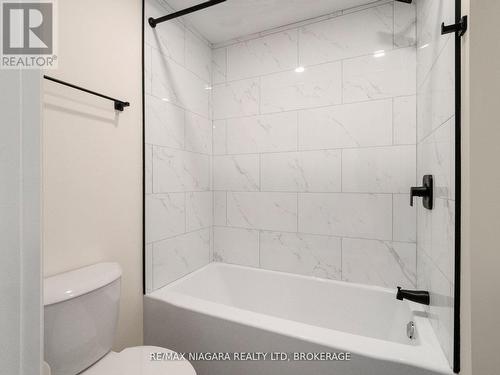 Unit#3 - 132 Waterloo Street, Fort Erie (Central), ON - Indoor Photo Showing Bathroom