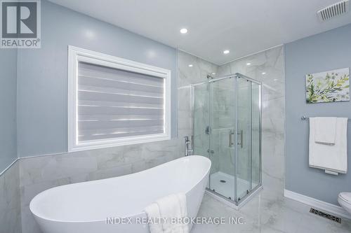 10 Leopard Gate, Brampton, ON - Indoor Photo Showing Bathroom