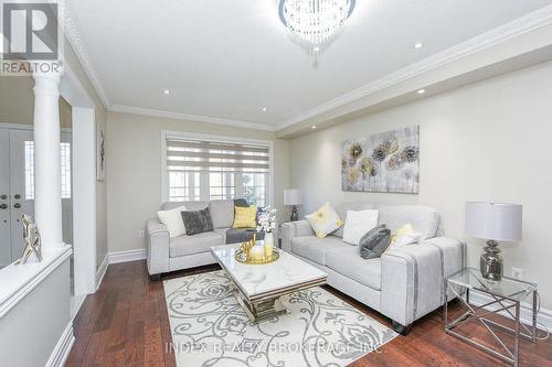 10 Leopard Gate, Brampton, ON - Indoor Photo Showing Living Room