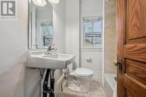 240 Paisley Street, Guelph (Downtown), ON - Indoor Photo Showing Bathroom