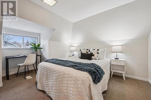 240 Paisley Street, Guelph (Downtown), ON - Indoor Photo Showing Bedroom