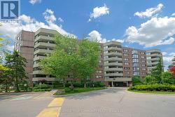 811 - 70 BAIF BOULEVARD  Richmond Hill, ON L4C 5L1